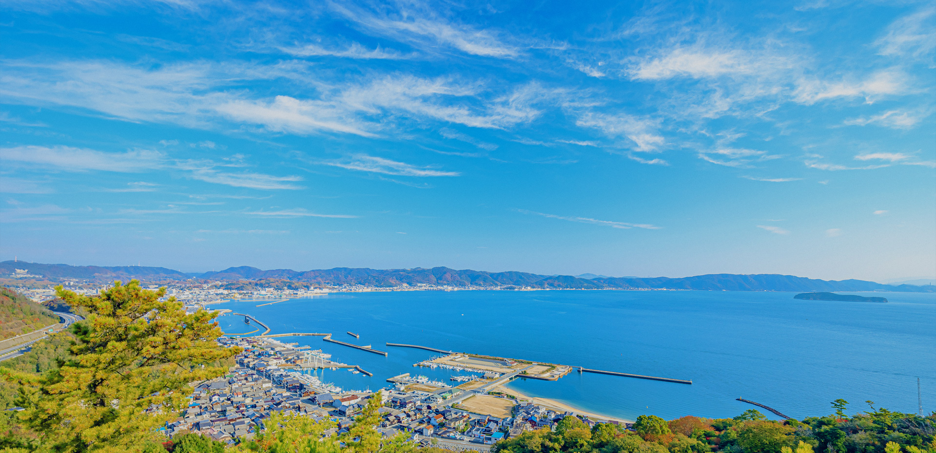 誠実な住まいづくりを通して、関わる人々が共に笑顔で栄え幸福になる